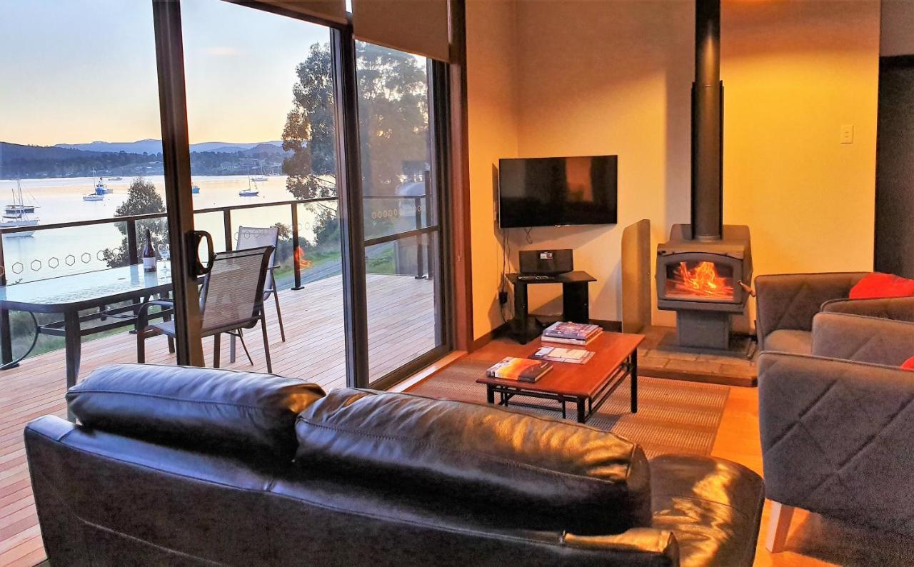 The Beach House- Private Jacuzzi And Wood Fire! Dover Екстериор снимка